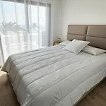 Vue Exceptionnelle Avec Confort Moderne, Climatisation Et Parking Apartment